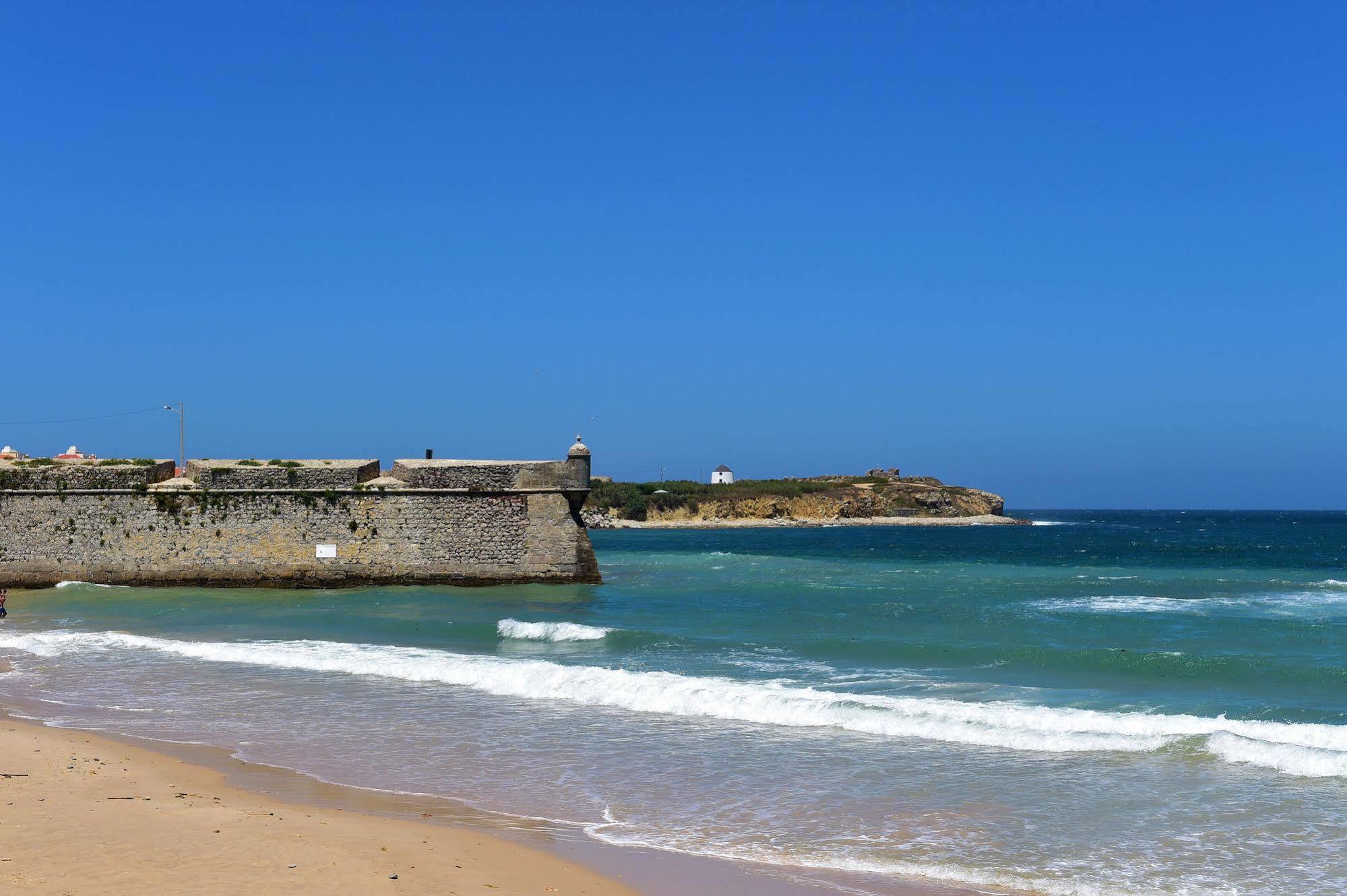 Mercearia D'Alegria Boutique B&B Peniche Dış mekan fotoğraf